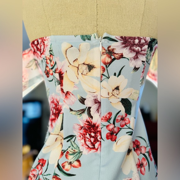 Off shoulder Sleeve Square Neck Cocktail Dress - Picture 5 of 5